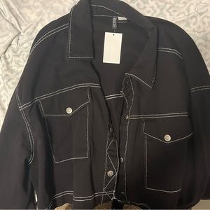 XL Black and White-Stitched Cropped Divided Jacket from H&M